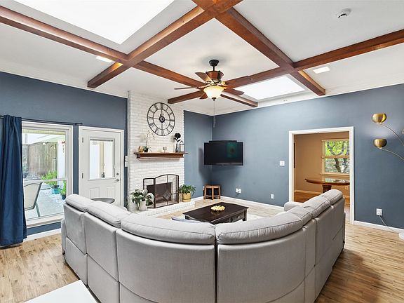 4th image of 3008 Kirby Dr