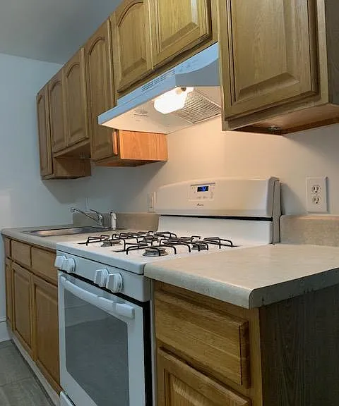 1209 Kings Hwy #B — Photo 8