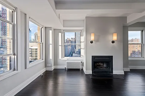 Sold by Nest Seekers International | media 12