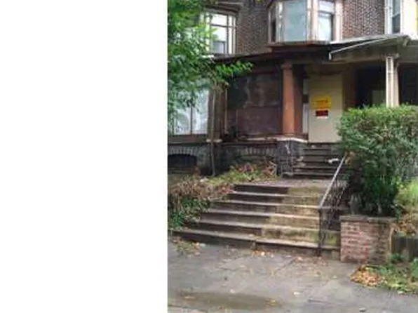 1945 W Erie Ave, Philadelphia, PA 19140