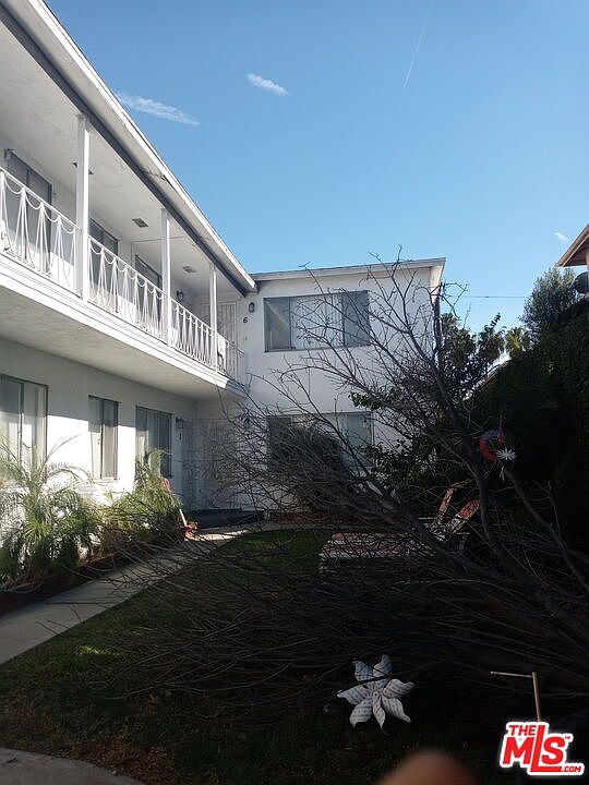 1st image of 7208 S La Cienega Blvd #6