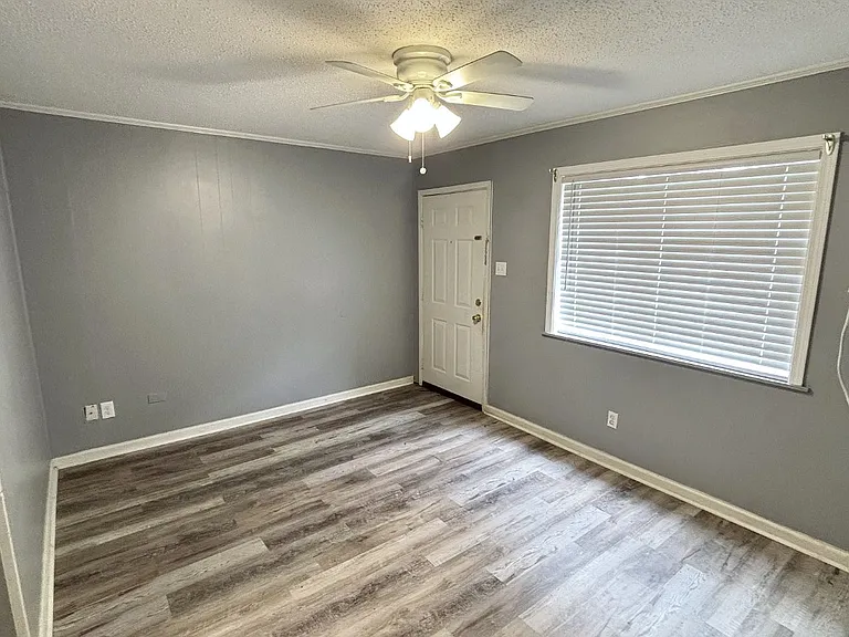 209 Hodge St #101 — Photo 6