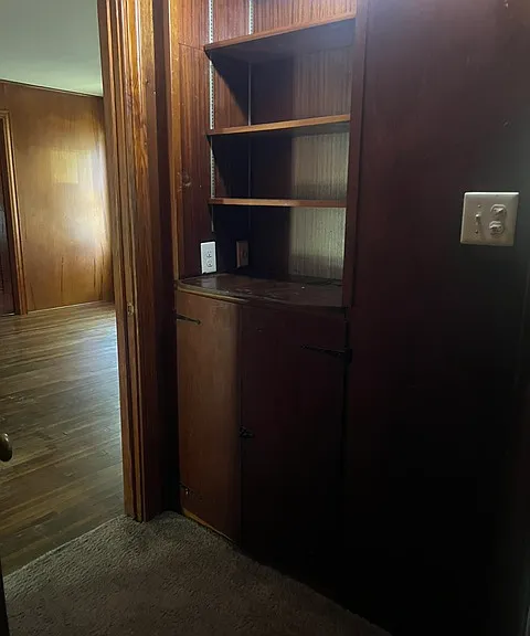 1910 Oaklawn Dr — Photo 15