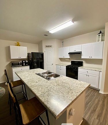 3rd image of 358 N Kowald Ln