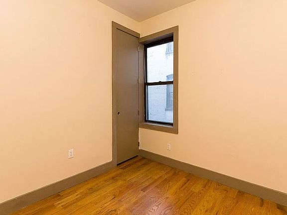 4th image of 705 Saint Marks Ave #2V