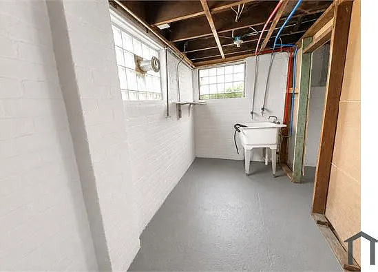 4958 Maplewood St — Photo 15