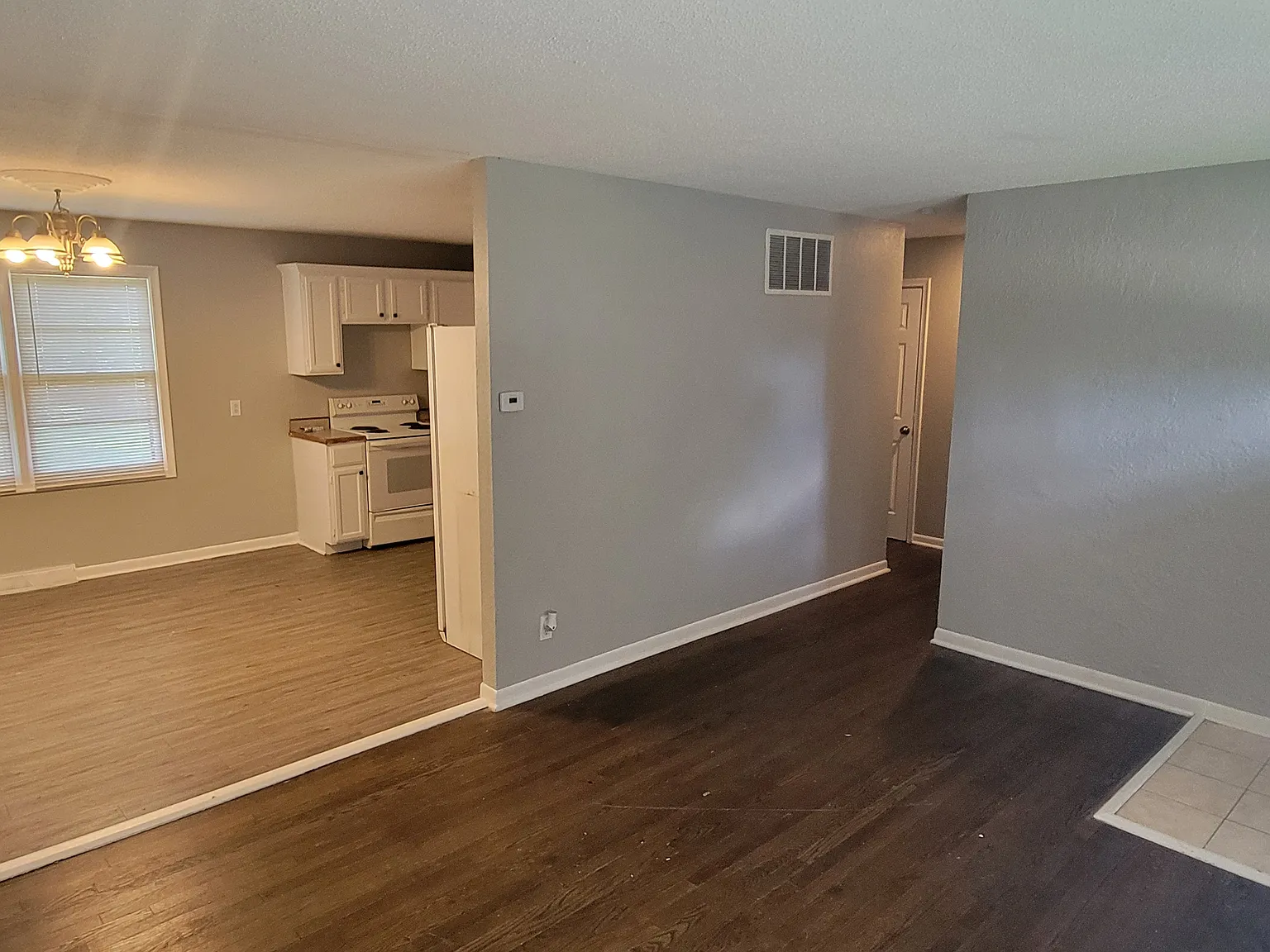 3 bed, 1000 sqft, $1,325 — Photo 4