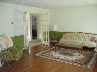 417 Rainbow Dr, Staunton, VA 24401