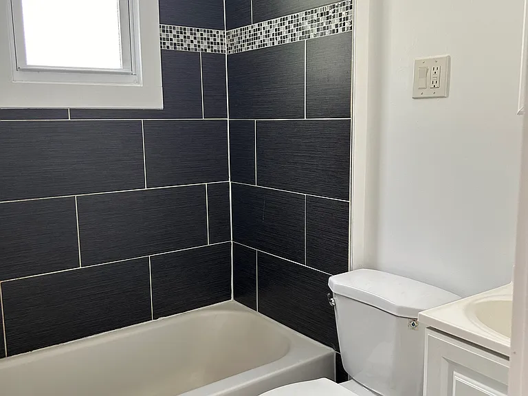 344 S 4th St #3R — Photo 5