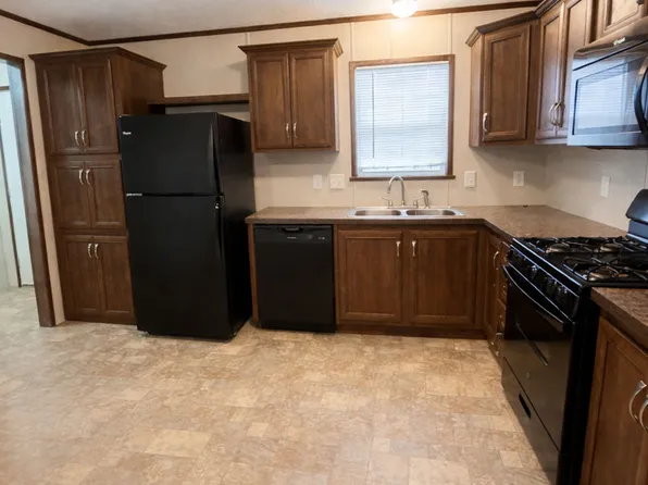 13318 S Dixie Hwy #11, Holly, MI 48442