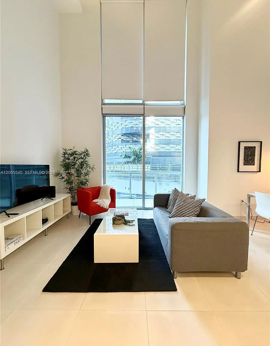 1060 Brickell Condo — Photo 2