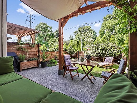 2nd image of 356 14th St #9