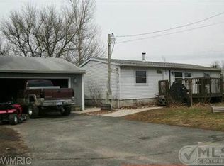 18894 Ten Mile Rd, Stanwood, MI 49346
