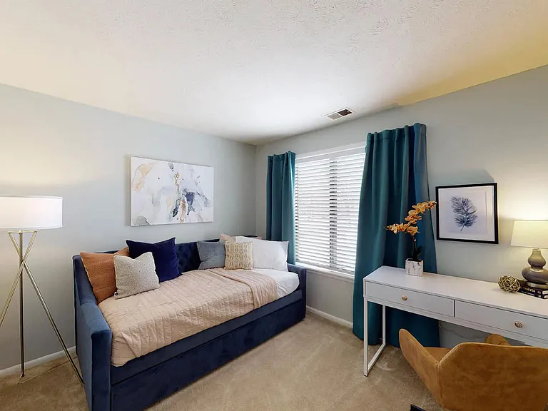 Woodbridge Apartments — Photo 36