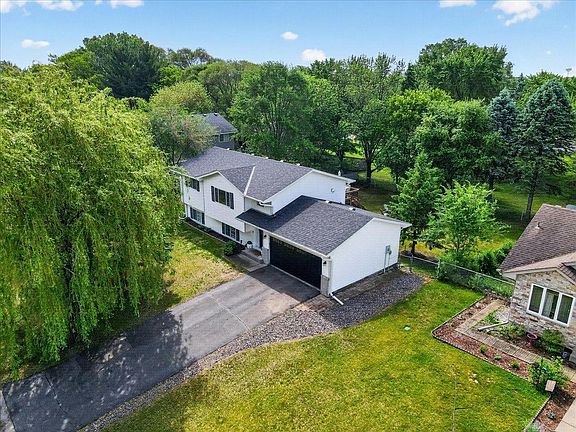 3rd image of 15223 Germanium Cir NW