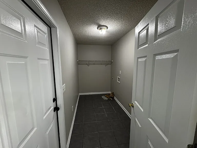 208 Easy St — Photo 6