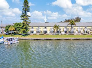 3743 Pompano Dr SE, Saint Petersburg, FL 33705