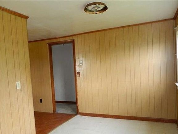 3rd image of 245 Dudney Hill Ln