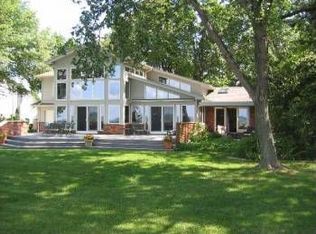 2036 N Carriage Ln, Pt Clinton, OH 43452