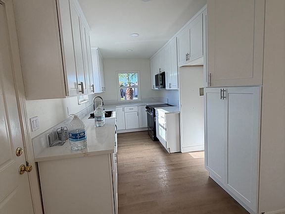 4th image of 1844 Pontenova Ave
