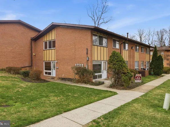 10161 Fair Woods Dr, Fairfax, VA 22030