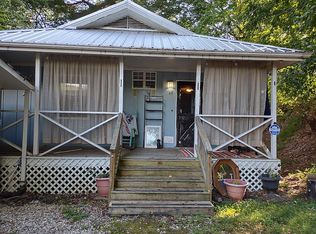 45 Lindy Hts, Bryson City, NC 28713