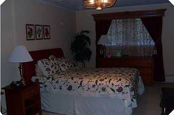 5th image of 44 Shirley Ave