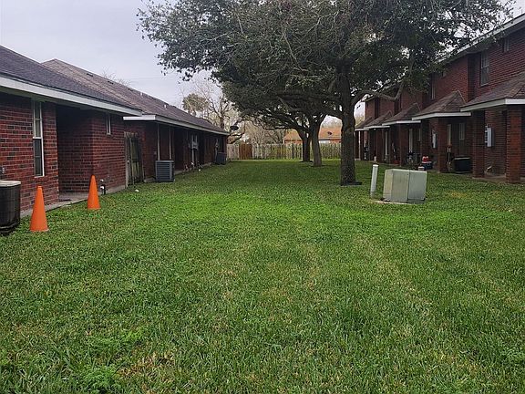 Dixieland & Westbrook shared backyard