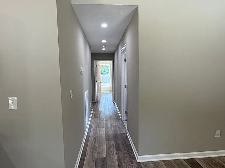 103 Hummingbird Dr — Photo 9