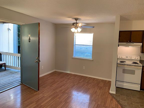 2nd image of 2224 Pasadena Ave APT 210