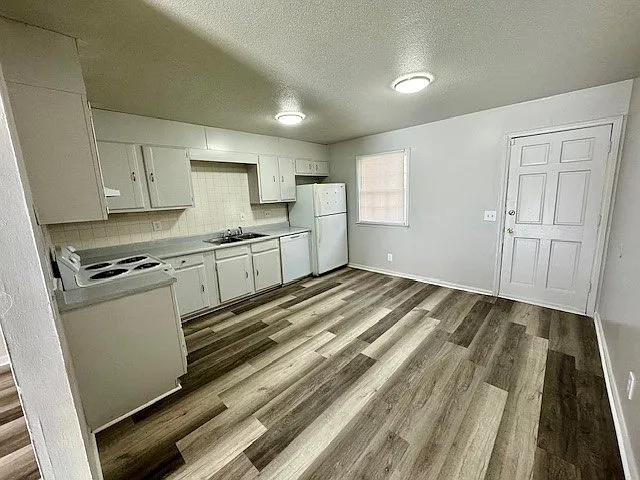920 Delmonte Dr #M-D — Photo 8