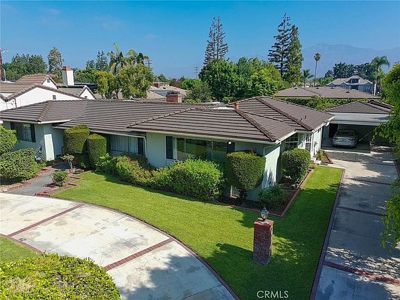 2nd image of 375 W Las Flores Ave