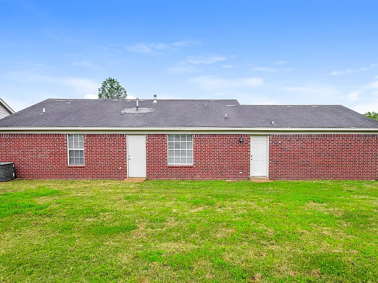 4506 Shadow Hollow Dr — Photo 16
