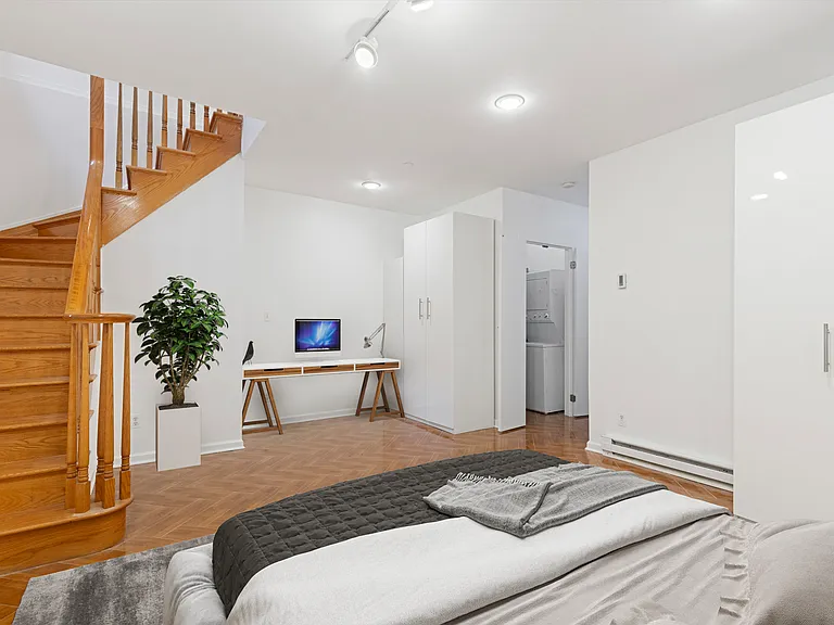 324 E 112th St #1B — Photo 8