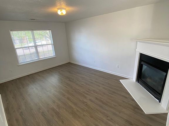 5th image of 439 Kara Ln