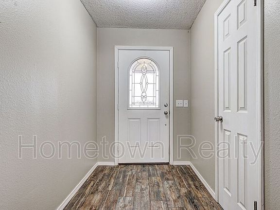 4th image of 1020 SW 97th St