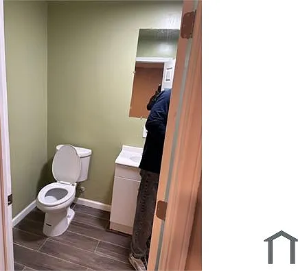 3 bed, 800 sqft, $3,200 — Photo 3