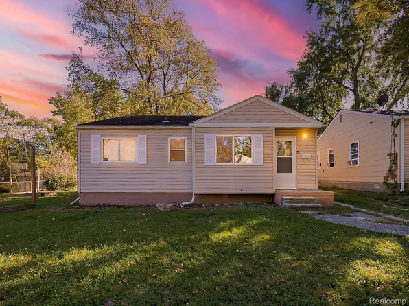24637 Florence St, Detroit, MI 48219