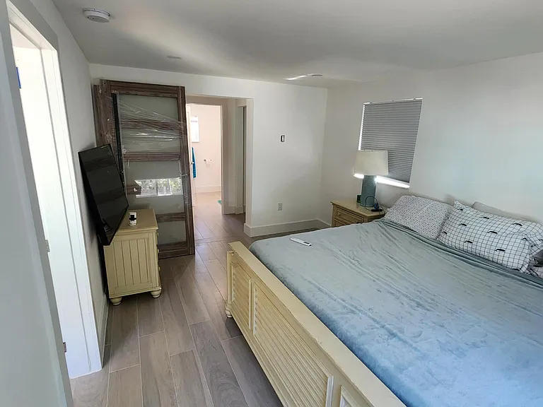 100 N Ocean Ln — Photo 7