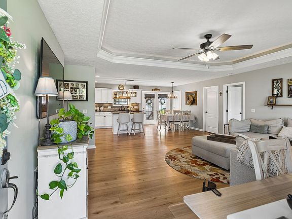 5th image of 458 Kyson Cir