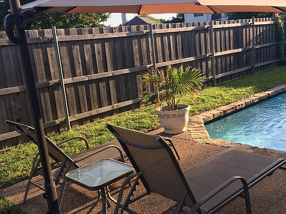 3rd image of 3821 Branch Hollow Cir