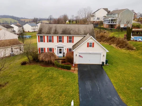 102 Tanglewood Ct, Irwin, PA 15642