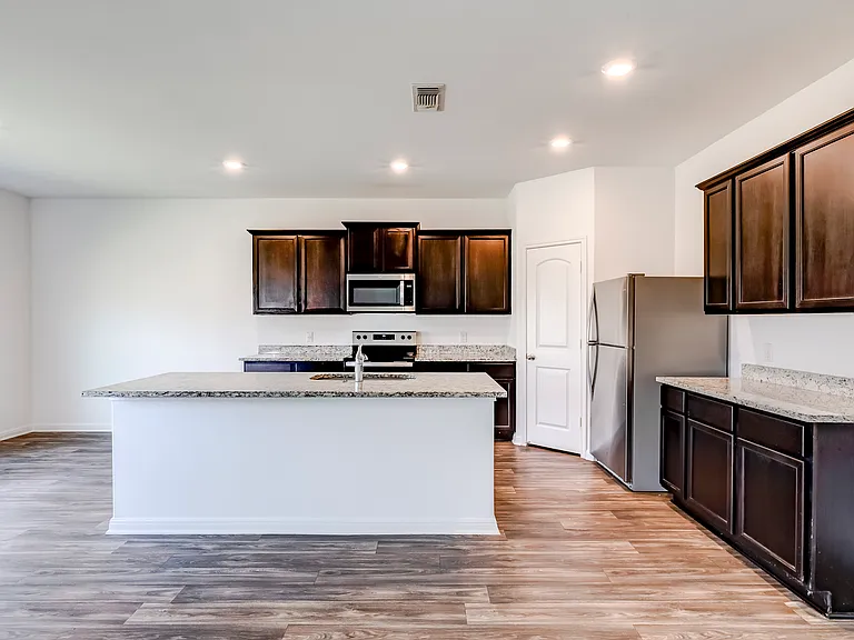 117 Fairfax Ln — Photo 9