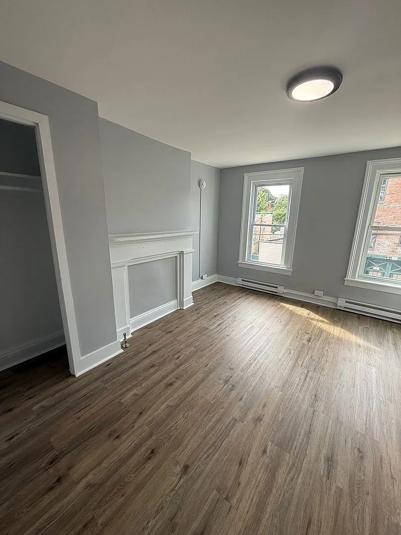 27 Lander St — Photo 4