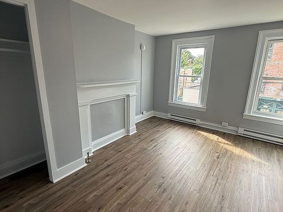 4th image of 27 Lander St APT 2