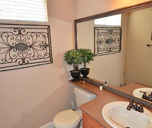 MAIN LEVEL BATHROOM