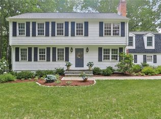 30 Stonecrop Ln, Wilton, CT 06897