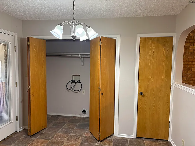 3902 Parker Blvd — Photo 8