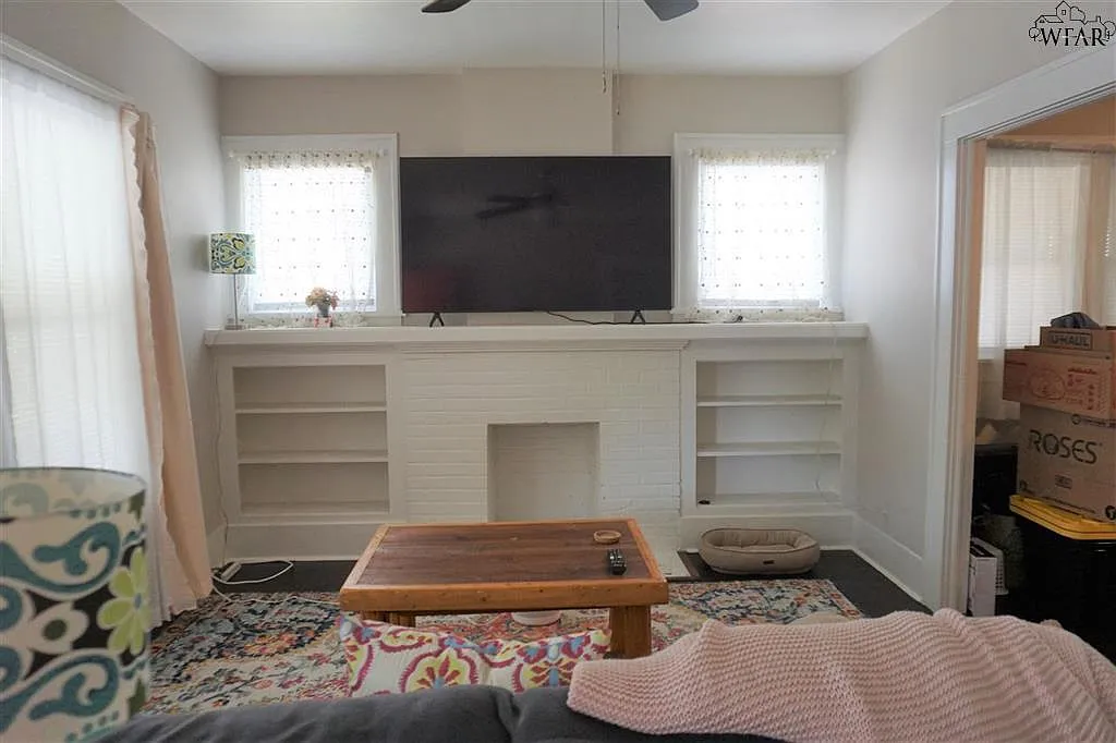 Avenue J 2130 — Photo 2