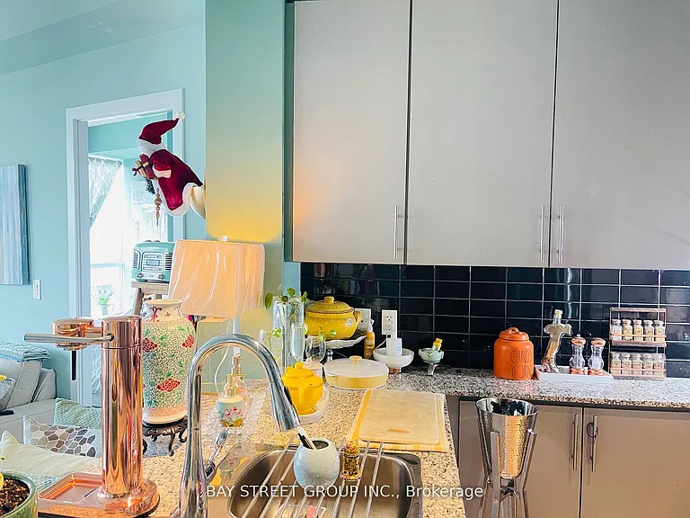 60 Berwick Ave #911 — Photo 3
